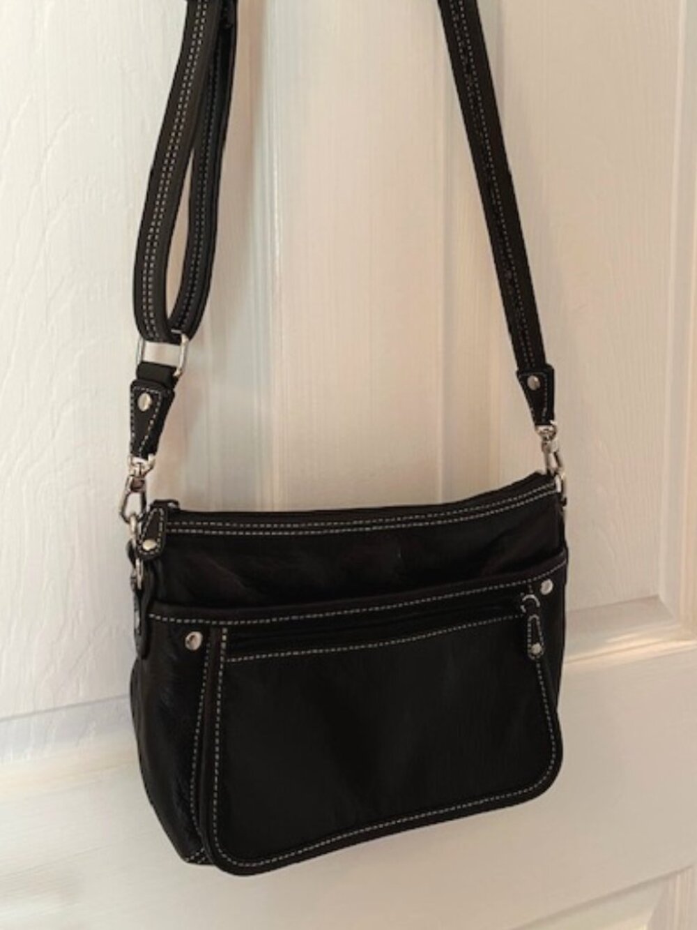 LEVENGER | Black Crossbody Travel Organizer Bag Unisex Vegan-EUC